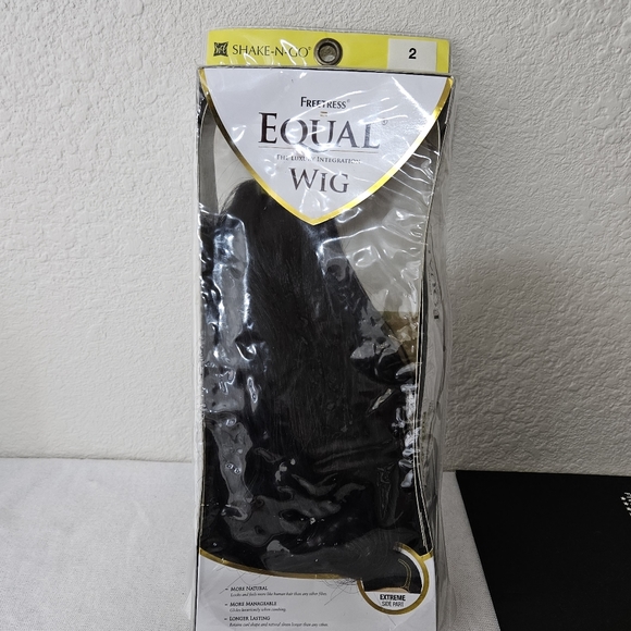 EQUAL WIG Ursula black color the luxury integration - Picture 3 of 4